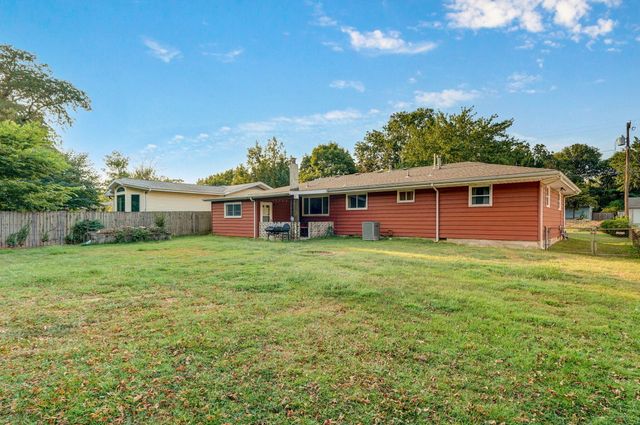 2648 E Portland Street, Springfield, MO 65804