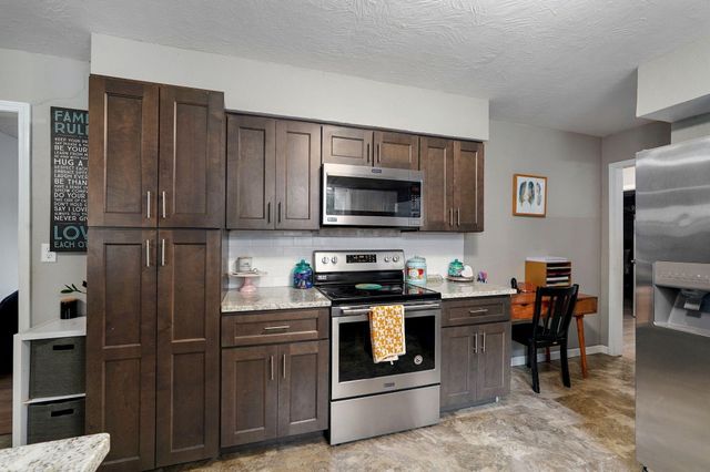 2648 E Portland Street, Springfield, MO 65804