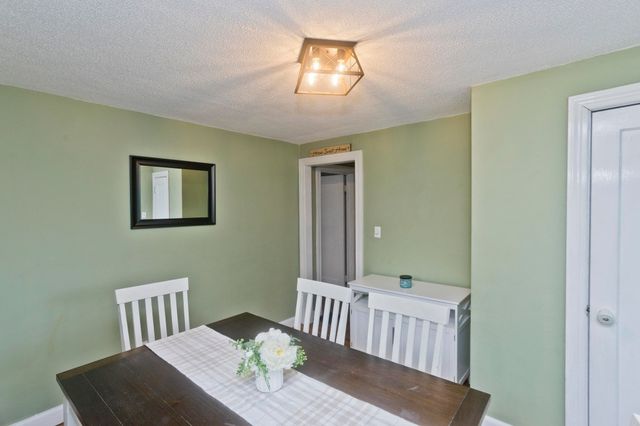 143 Winton St, Springfield, MA 01118