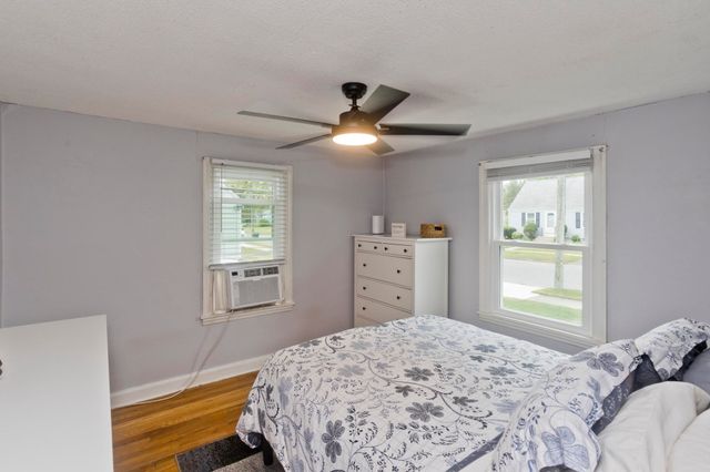143 Winton St, Springfield, MA 01118