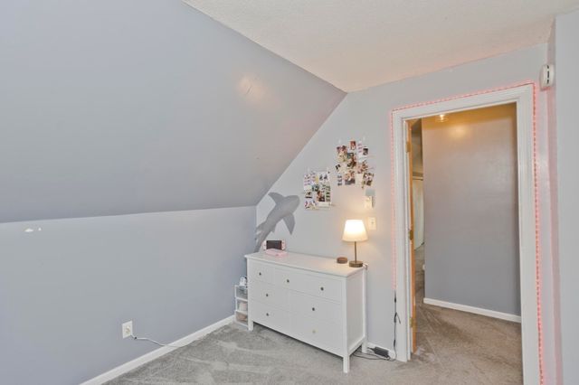 143 Winton St, Springfield, MA 01118