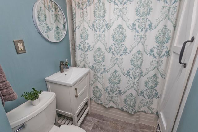 143 Winton St, Springfield, MA 01118