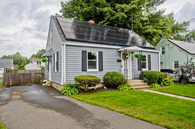143 Winton St, Springfield, MA 01118