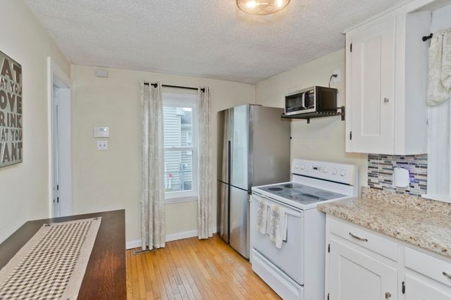 143 Winton St, Springfield, MA 01118
