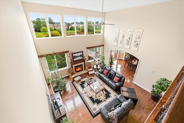 887 Gallery Lane, Ann Arbor, MI 48103