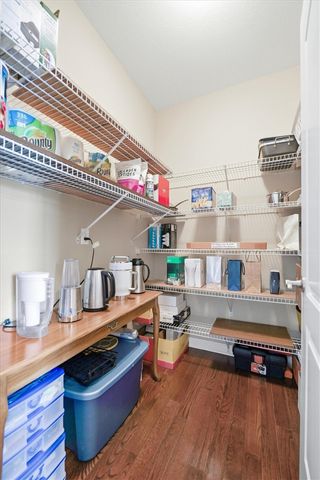 887 Gallery Lane, Ann Arbor, MI 48103
