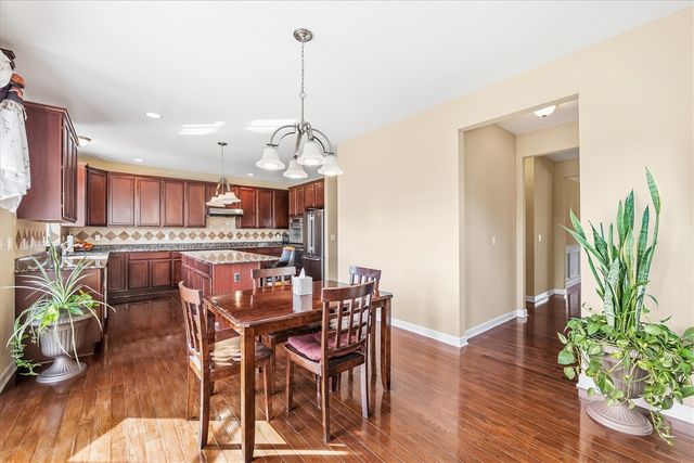 887 Gallery Lane, Ann Arbor, MI 48103