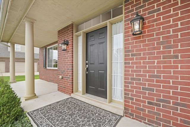 887 Gallery Lane, Ann Arbor, MI 48103
