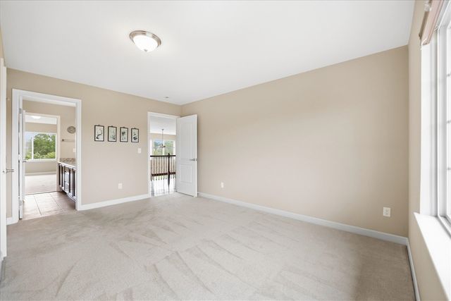 887 Gallery Lane, Ann Arbor, MI 48103