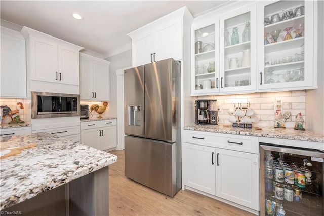 107 Meeting House Lane, Advance, NC 27006