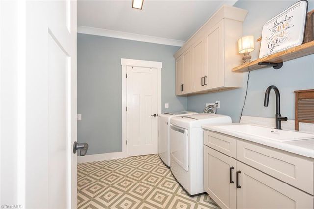 107 Meeting House Lane, Advance, NC 27006