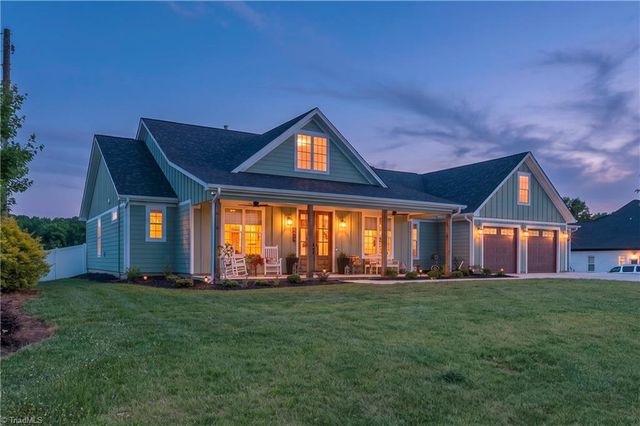 107 Meeting House Lane, Advance, NC 27006