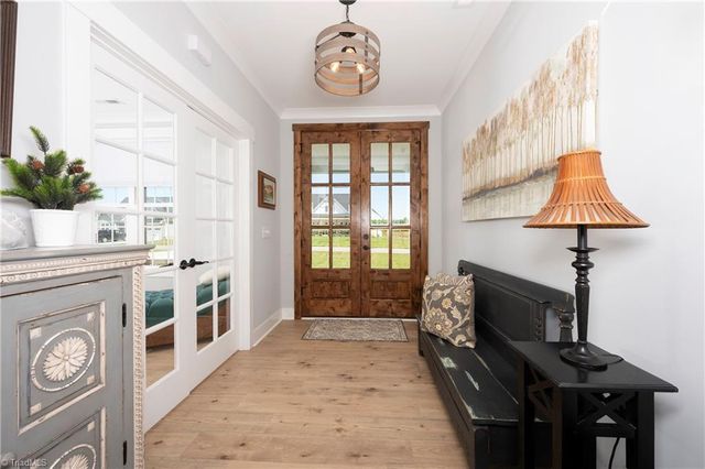 107 Meeting House Lane, Advance, NC 27006