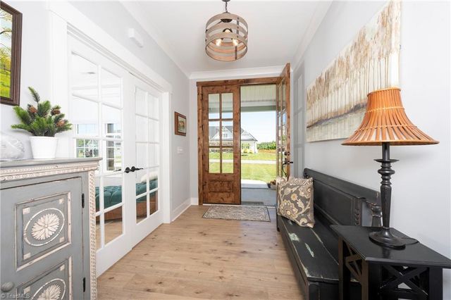 107 Meeting House Lane, Advance, NC 27006