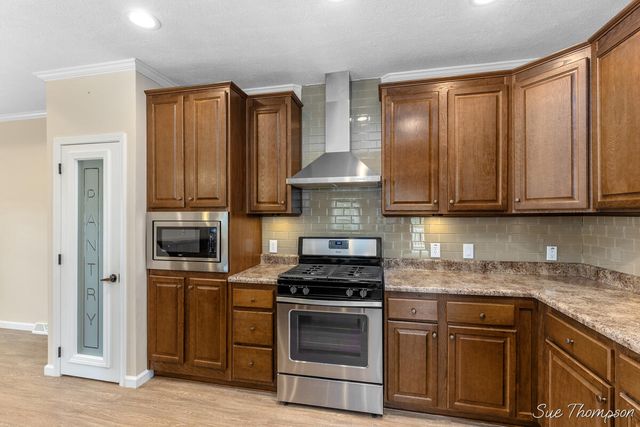 5728 Kingsley Drive, Rockford, MI 49341