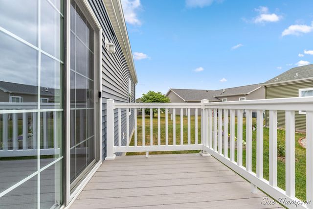 5728 Kingsley Drive, Rockford, MI 49341