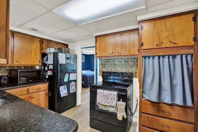 104 GLEN RIDGE AVENUE, Temple Terrace, FL 33617