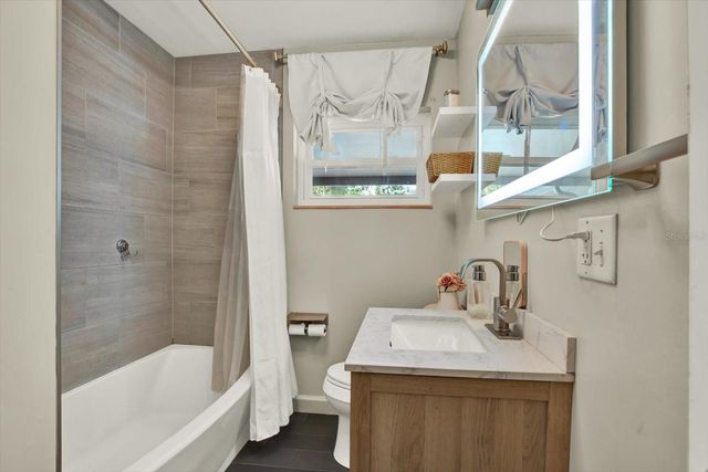 104 GLEN RIDGE AVENUE, Temple Terrace, FL 33617