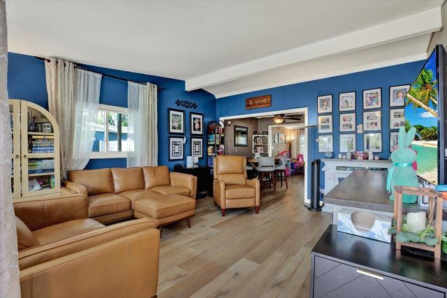 104 GLEN RIDGE AVENUE, Temple Terrace, FL 33617