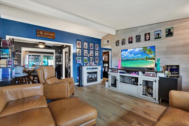 104 GLEN RIDGE AVENUE, Temple Terrace, FL 33617