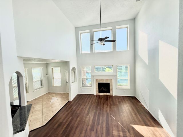 3951 Amalfi Shores Court, Missouri City, TX 77459