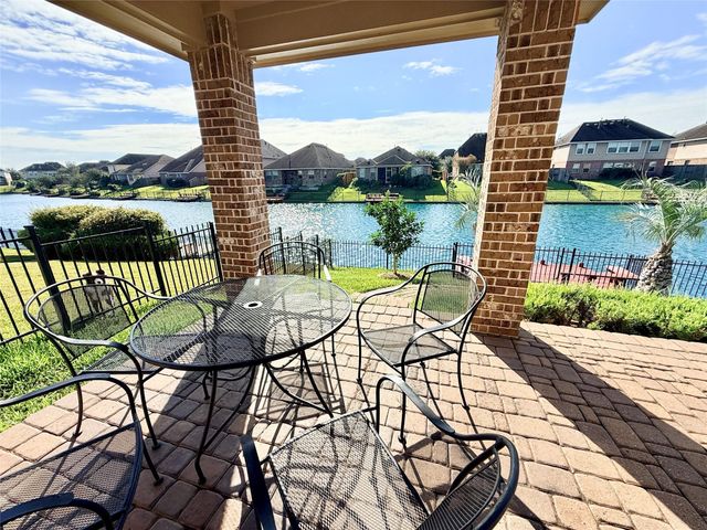 3951 Amalfi Shores Court, Missouri City, TX 77459