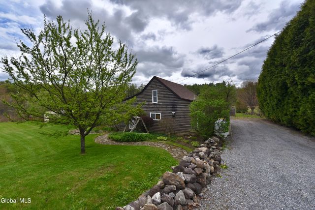 2414 New York 29, Middle Grove, NY 12850