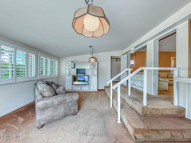 7654 Wish Avenue, Lake Balboa, CA 91406