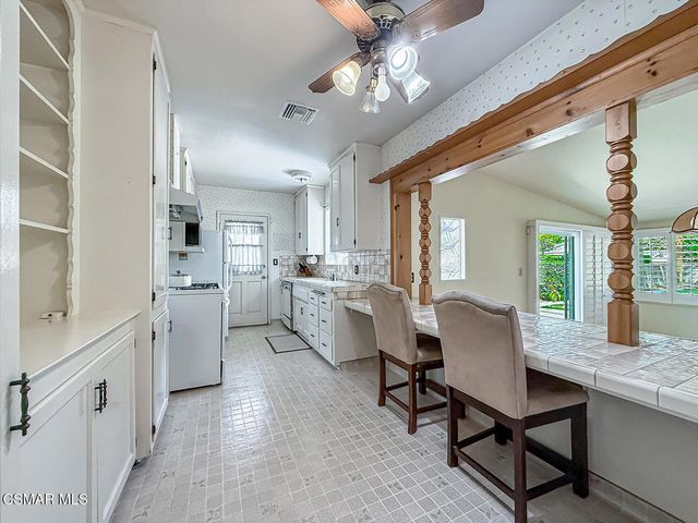 7654 Wish Avenue, Lake Balboa, CA 91406