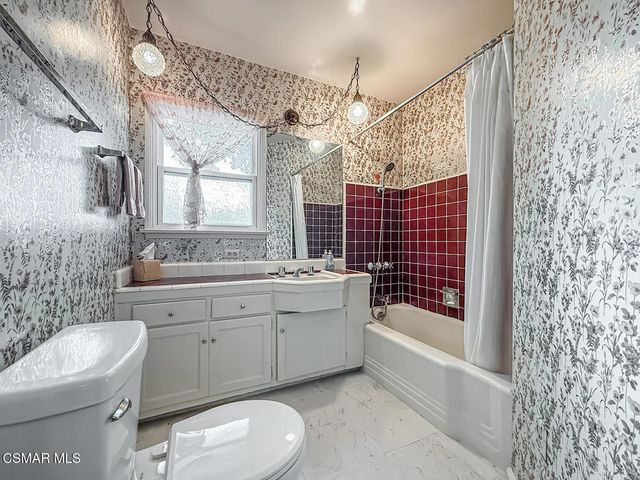 7654 Wish Avenue, Lake Balboa, CA 91406