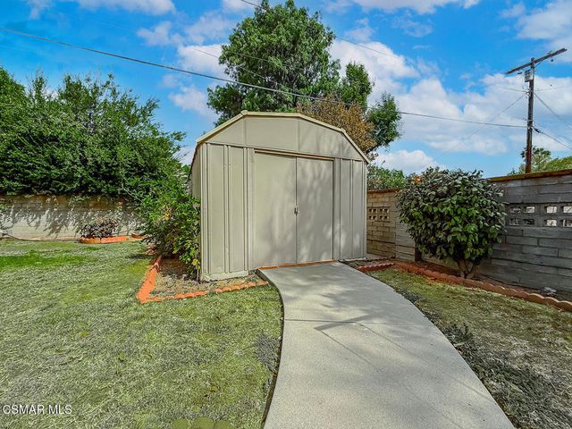 7654 Wish Avenue, Lake Balboa, CA 91406