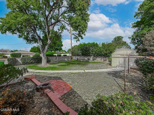 7654 Wish Avenue, Lake Balboa, CA 91406