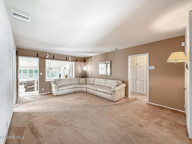 7654 Wish Avenue, Lake Balboa, CA 91406
