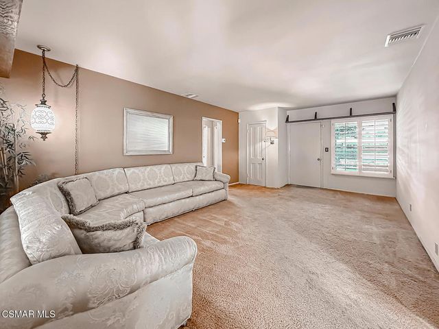 7654 Wish Avenue, Lake Balboa, CA 91406