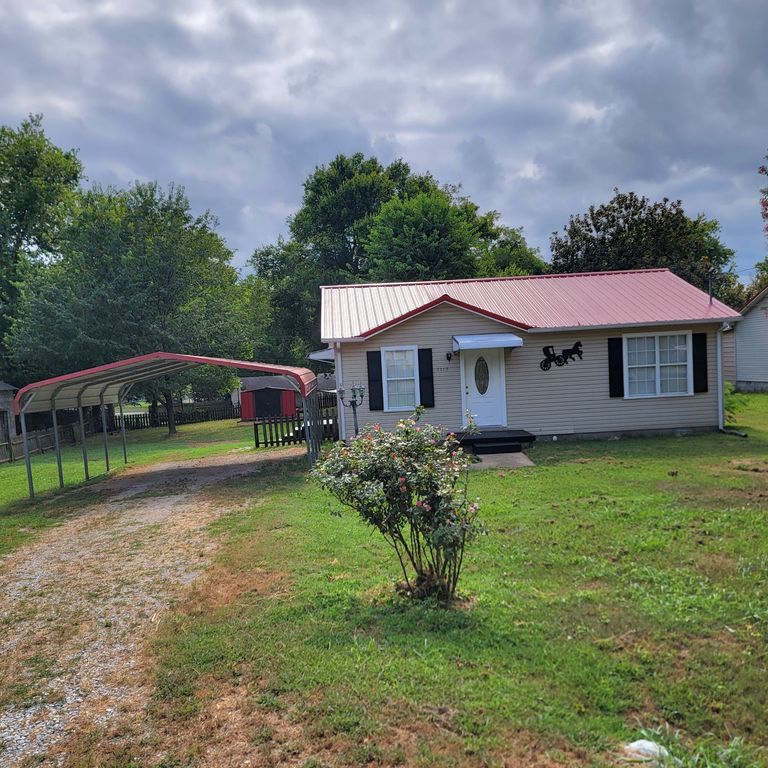 1115 Sunset Dr, Columbia, TN 38401