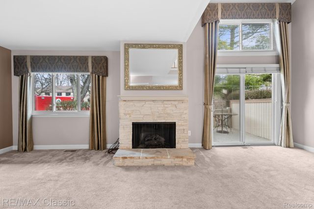 23127 Farmington Road, Farmington, MI 48336