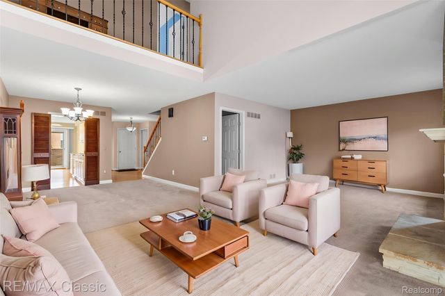 23127 Farmington Road, Farmington, MI 48336