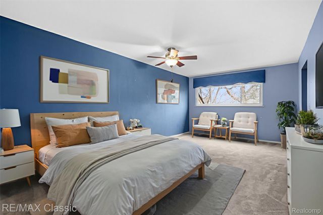 23127 Farmington Road, Farmington, MI 48336