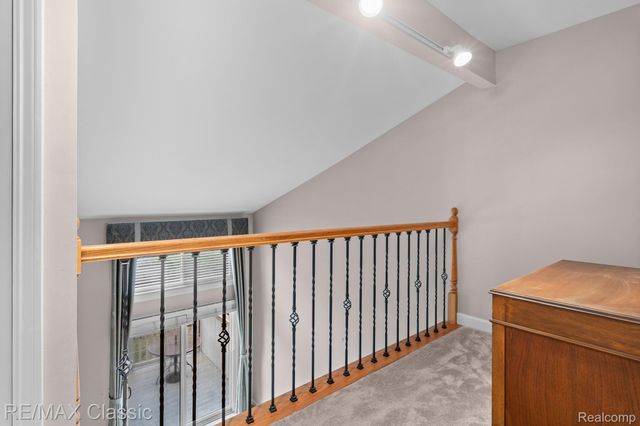 23127 Farmington Road, Farmington, MI 48336