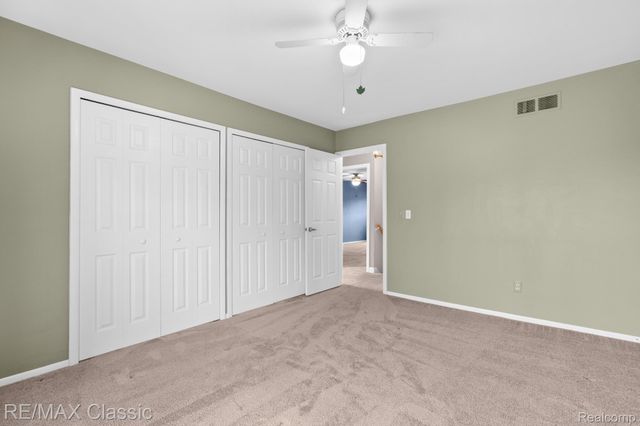 23127 Farmington Road, Farmington, MI 48336