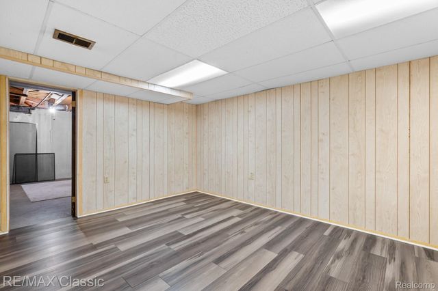 23127 Farmington Road, Farmington, MI 48336