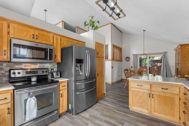 803 102nd Avenue NE, Blaine, MN 55434