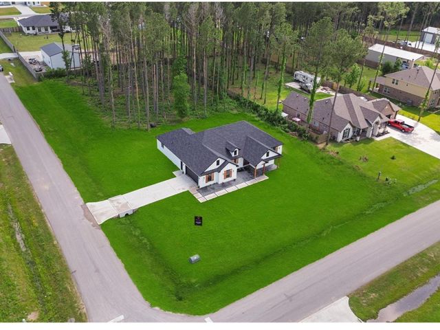 679 Road 66111, Dayton, TX 77535