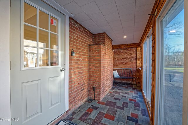 523 State Route 146, Guilderland, NY 12009