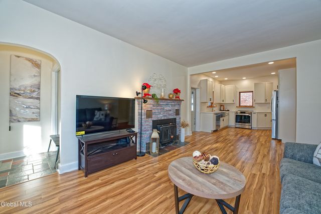 523 State Route 146, Guilderland, NY 12009