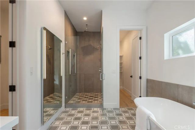 333 Mesa Drive, Costa Mesa, CA 92627