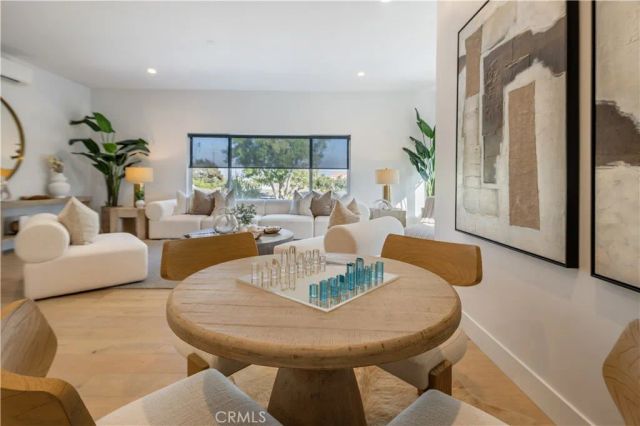 333 Mesa Drive, Costa Mesa, CA 92627
