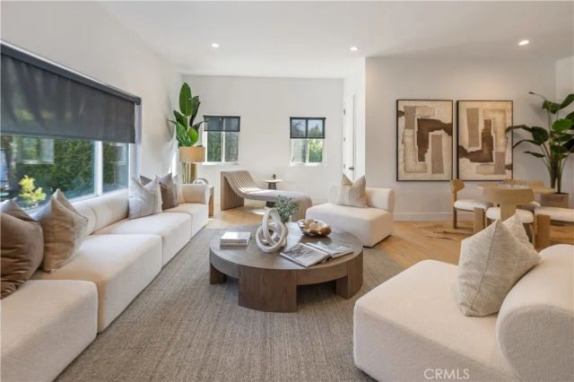 333 Mesa Drive, Costa Mesa, CA 92627