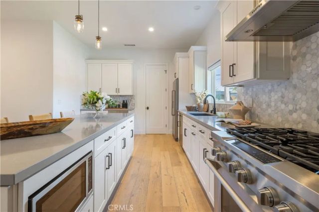333 Mesa Drive, Costa Mesa, CA 92627