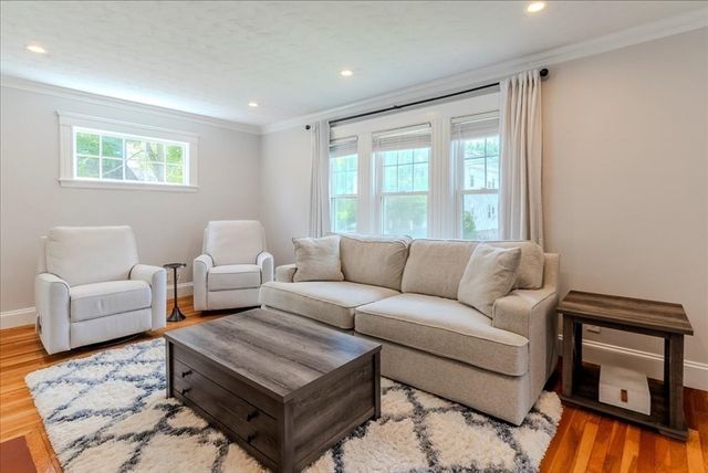 37 Sanborn Ave SF, Boston, MA 02132